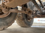 Chassis with Suspension Cylinders