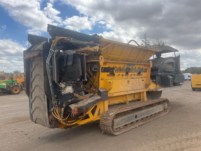 2022 Tana 440DT Tracked Shredder
