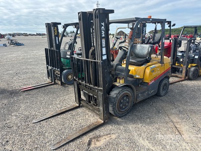 2007 TCM FG30T3DF 4950 lb Pneumatic Tire Forklift
