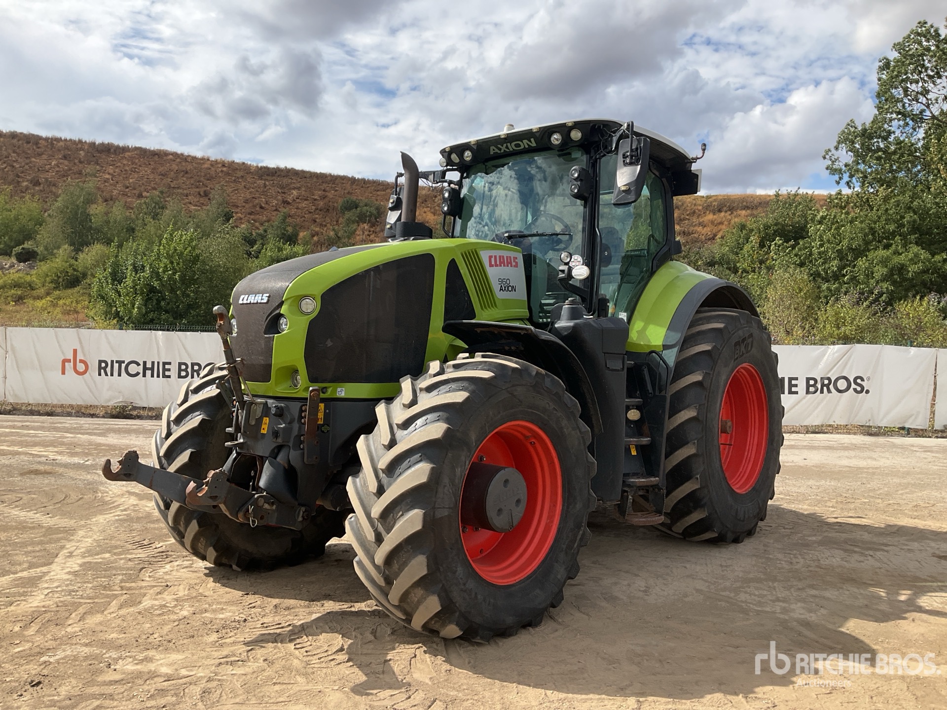 2019 Claas Axion 960 4WD Tractor
