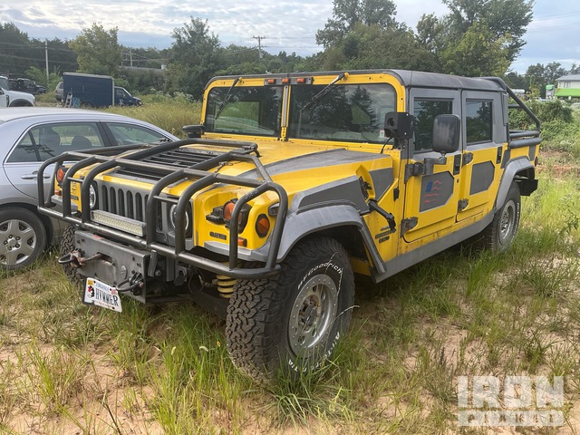 1997 AM General HUMMER 4x4 Crew Cab Pickup