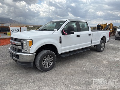 2017 Ford F-250 STX 4x4 Crew Cab Pickup