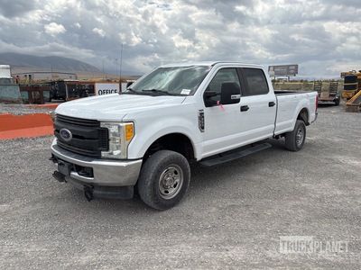 2017 Ford F-350 XL 4x4 Crew Cab Pickup