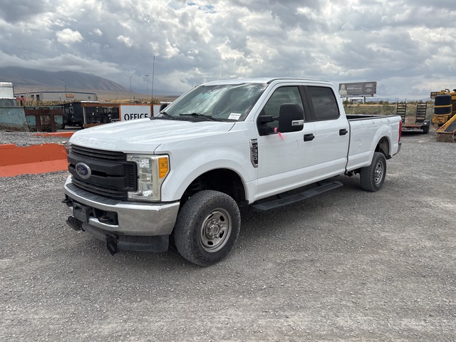 2017 Ford F-350 XL 4x4 Crew Cab Pickup