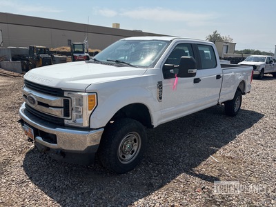 2017 Ford F-250 XL 4x4 Crew Cab Pickup