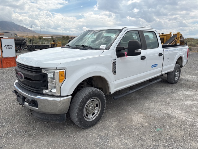2017 Ford F-250 XL 4x4 Crew Cab Pickup
