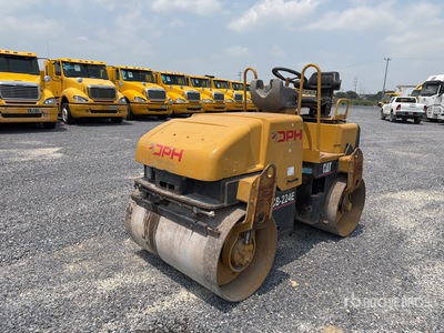 2005 Cat CB224E Rodillo Doble / Tandemwalze
