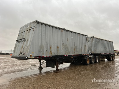 1999 Advance Trailer Super B-Train Grain Trailer