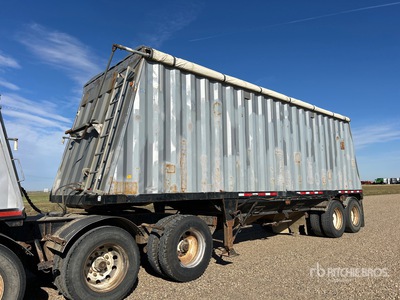 1999 Advance Trailers Super B-Train Pup Grain Trailer
