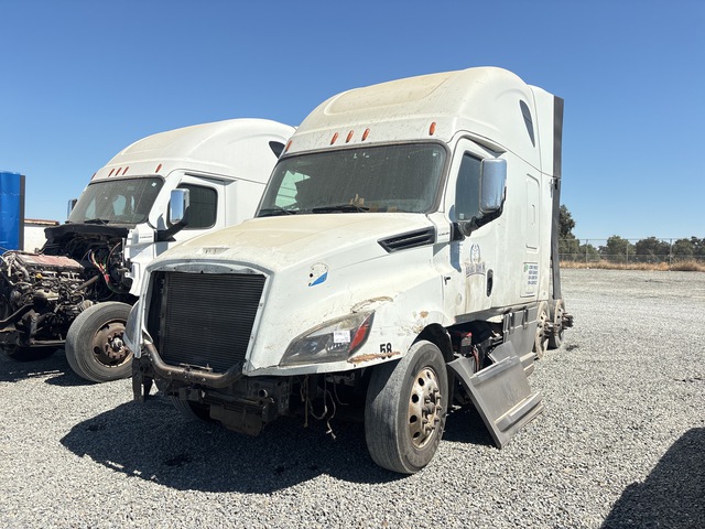 2020 Freightliner Cascadia 126 6x4 T/A Sleeper Truck Tractor (Inoperable)