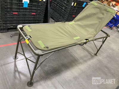 (28) Doninger Metal Products Field Folding Adjustable Beds
