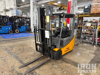 2019 Jungheinrich EFG220 4410 lb Chariot Élévateur Électrique