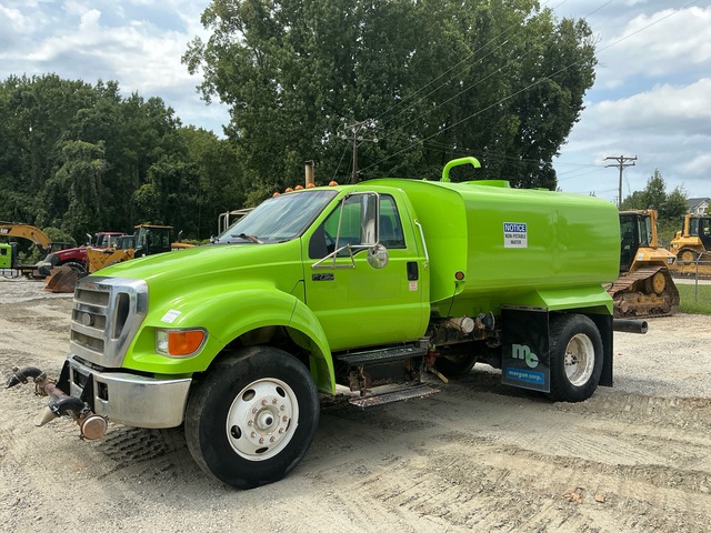 2007 Ford F-750 2000 gal 4x2 Water Truck 2007 Ford F-750 2000 gal 4x2 Water Truck