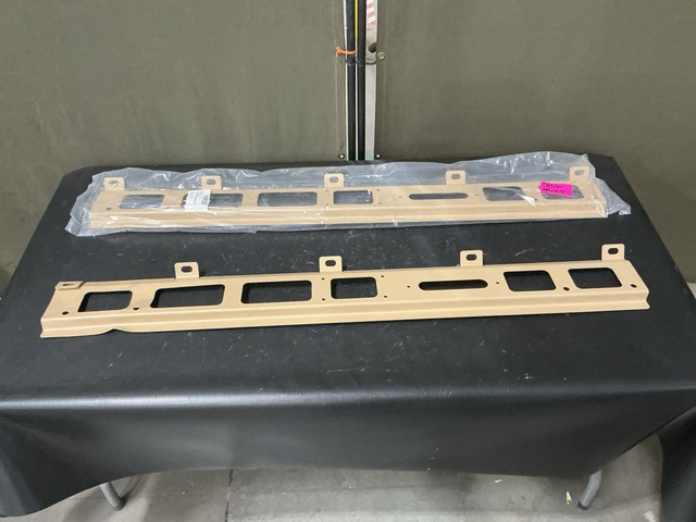 (72) Oshkosh 3825130 Vehicular Components Brackets
