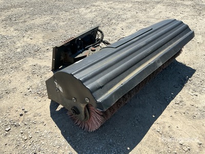 2015 Bobcat 84 84 in Skid Steer Broom