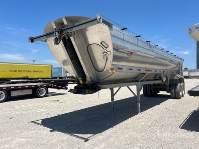 2019 Travis 35 ft T/A Aluminum Frameless Remolque banera