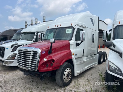 2018 Freightliner Cascadia 125 6x4 Ciągnik siodłowy T/A z kabiną sypialną