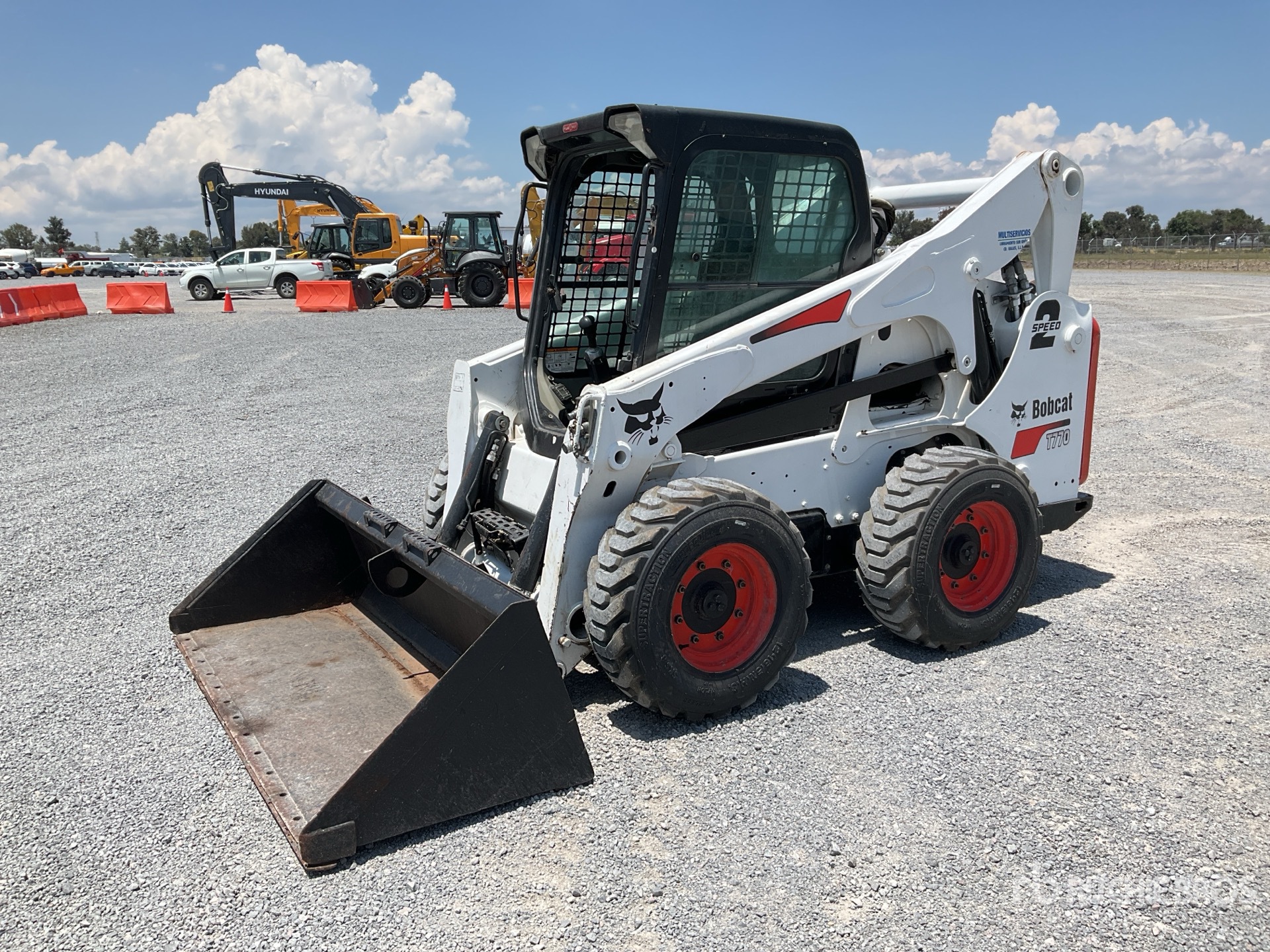 2014 Bobcat S770 Two-Speed Minicargador / Skid Steer Loader