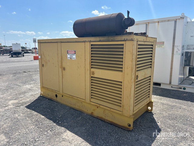 Cat SR-4 300 kW Skid-Mounted Generator Set
