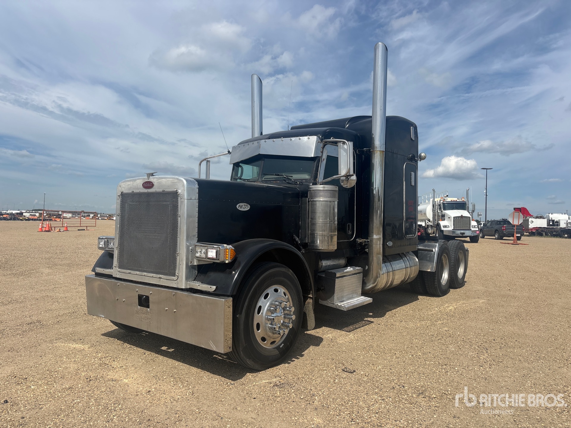 2006 Peterbilt 379 6x4 T/A Sleeper Truck Tractor