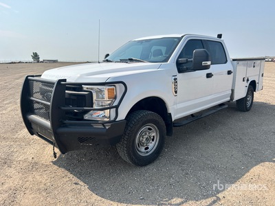 2020 Ford F-350 XL 4x4 Crew Cab Utility Truck