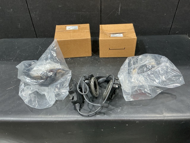 (36) Bose A3206928 Headsets (36) Bose A3206928 Headsets