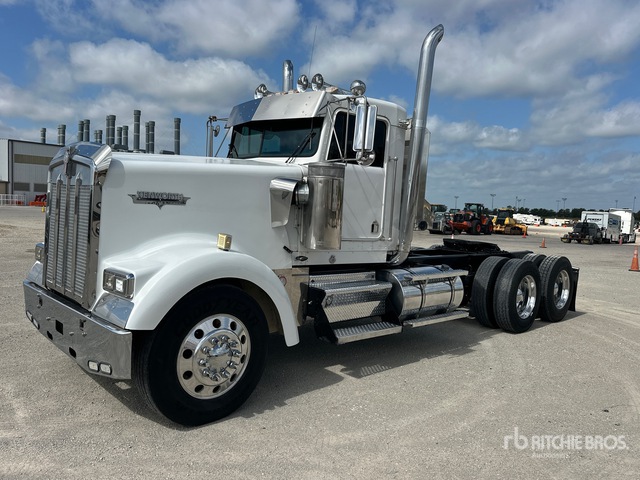 1999 Kenworth W900 6x4 T/A Day Cab Truck Tractor