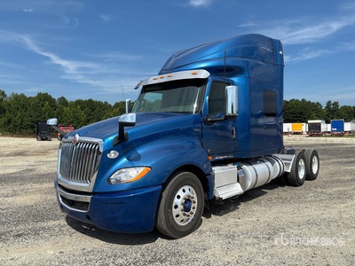 2019 International LT625 Cabeza Tractora Cabina Dormitorio