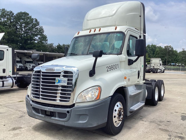2018 Freightliner Cascadia 125 6x4 T/A Day Cab Truck Tractor