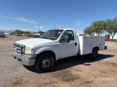 2006 Ford F-350 4x2 Utility Truck