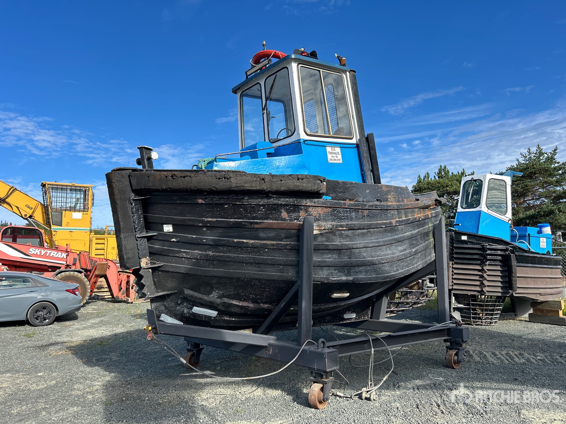 18 ft Boom Boat