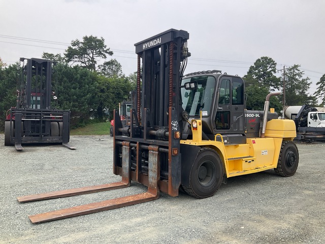 2017 Hyundai 160D-9L Pneumatic Tire Forklift
