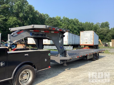 2025 Diamond C 8000 lb 26 ft T/A Gooseneck Flatbed Trailer