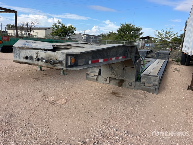 1991 Trail King Tri/A Removable Gooseneck Lowboy Trailer