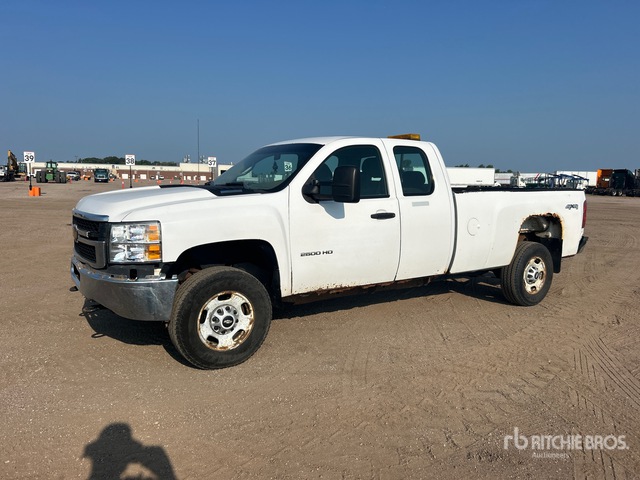 2012 Chevrolet Silverado 2500HD 4x4 Extended Cab Pickup