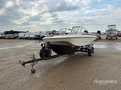 Glastron V178 16 ft Bateau de pêche
