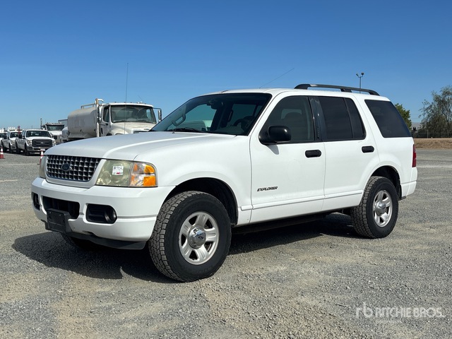 2004 Ford Explorer XLT 4WD SUV