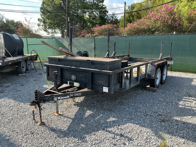 2010 B.A.T. 18 ft T/A Utility Trailer
