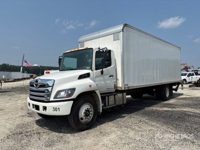 2026 Hino L6 4x2 Furgoneta caja cerrada