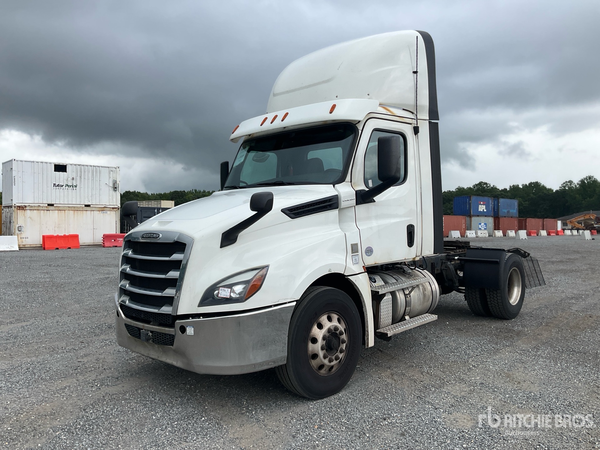 2019 Freightliner Cascadia 126 4x2 S/A Day Cab Truck Tractor