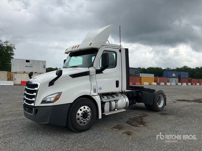 2020 Freightliner Cascadia 126 4x2 Ciągnik siodłowy z kabiną dzienną S/A
