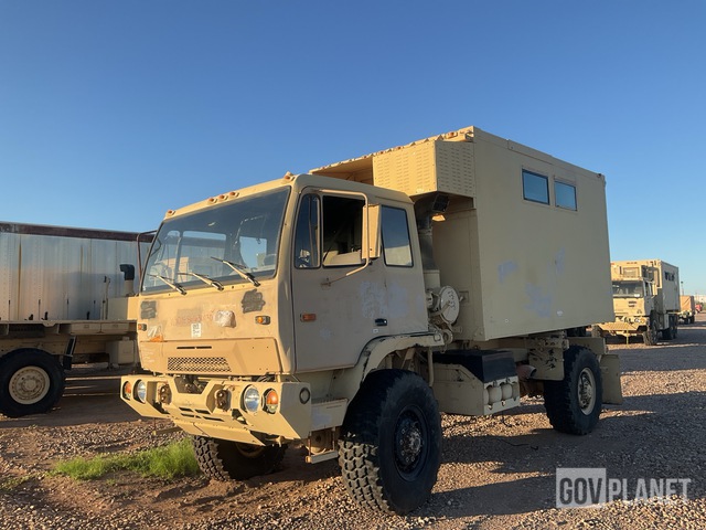 2001 Stewart & Stevenson M1079A1 LMTV 4x4 Cargo Truck