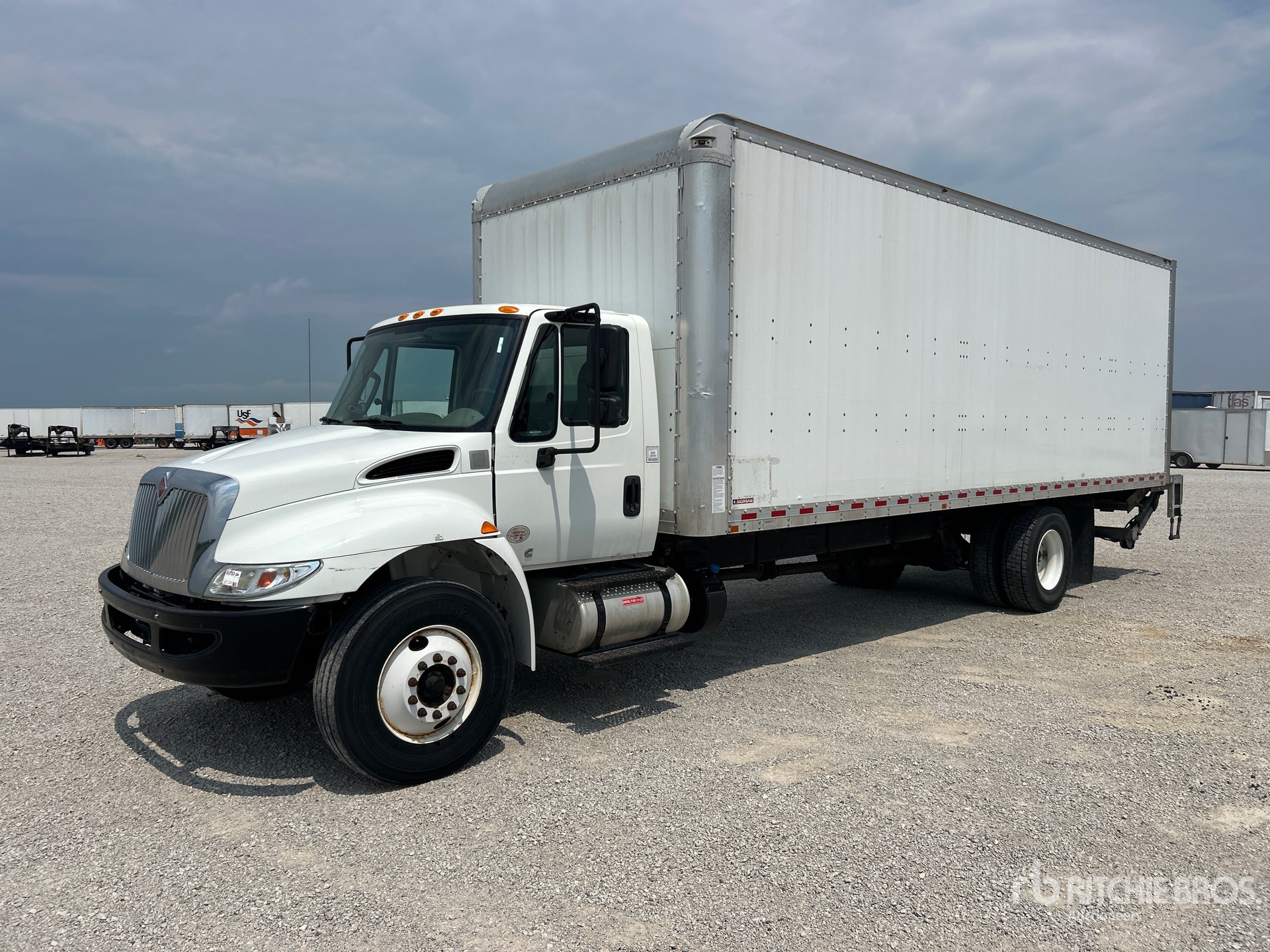 2019 International 4300 4x2 Van Truck