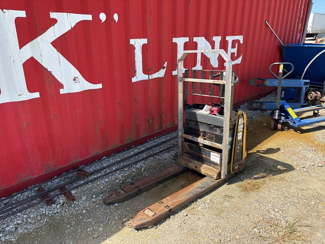 2016 Yale MPB045VGN24T2748 4510 lb Electric Pallet Jack 2016 Yale MPB045VGN24T2748 4510 lb Electric Pallet Jack