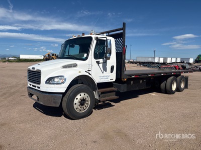 2006 Freightliner 4x2 Flatbed Truck