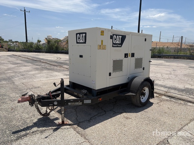 2013 Cat XQ30N 27 kW Mobile Generator Set