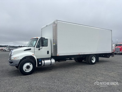 2017 International Durastar 4300 4x2 شاحنة فان