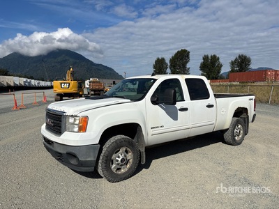 2011 GMC Sierra 2500HD SLE 4x4 Crew Cab بيك اب