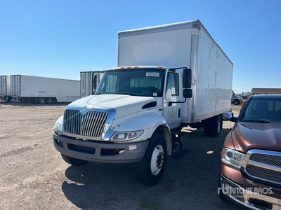 2013 International 4300 4x2 Van Truck