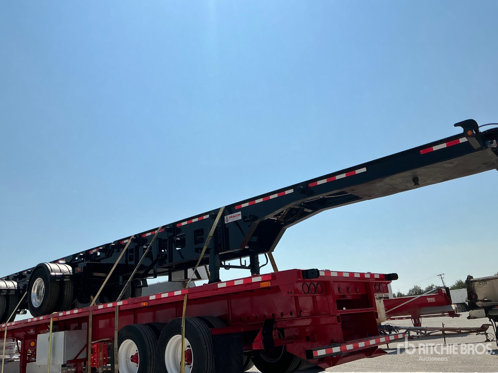 2011 Dragon T/A Roll-Off Trailer